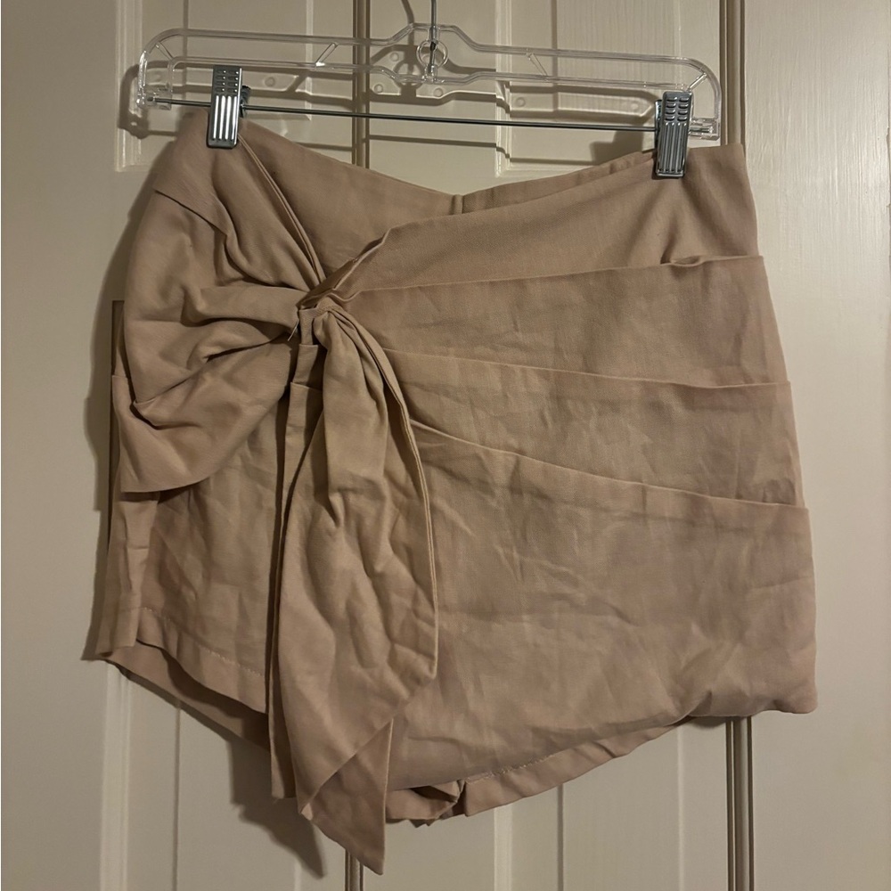 NWT En Saison Khaki Wrap Skort